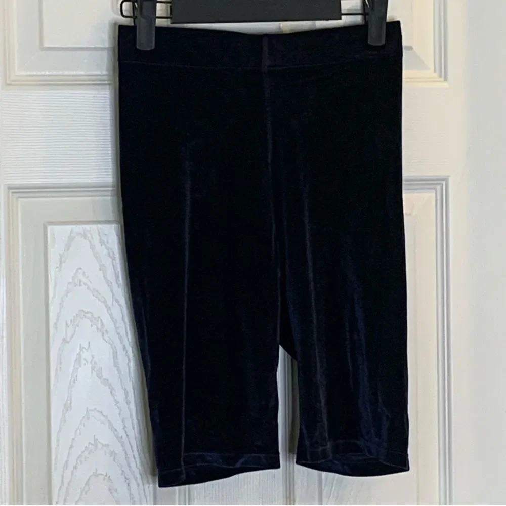 Fabletics Velour biker shorts Dark Navy Size Small